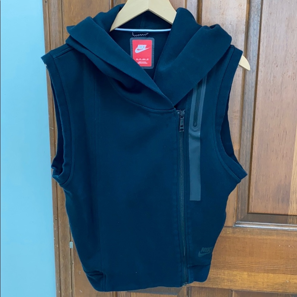 Nike Women’s Tech Sleeveless Hoodie Side ZipFront